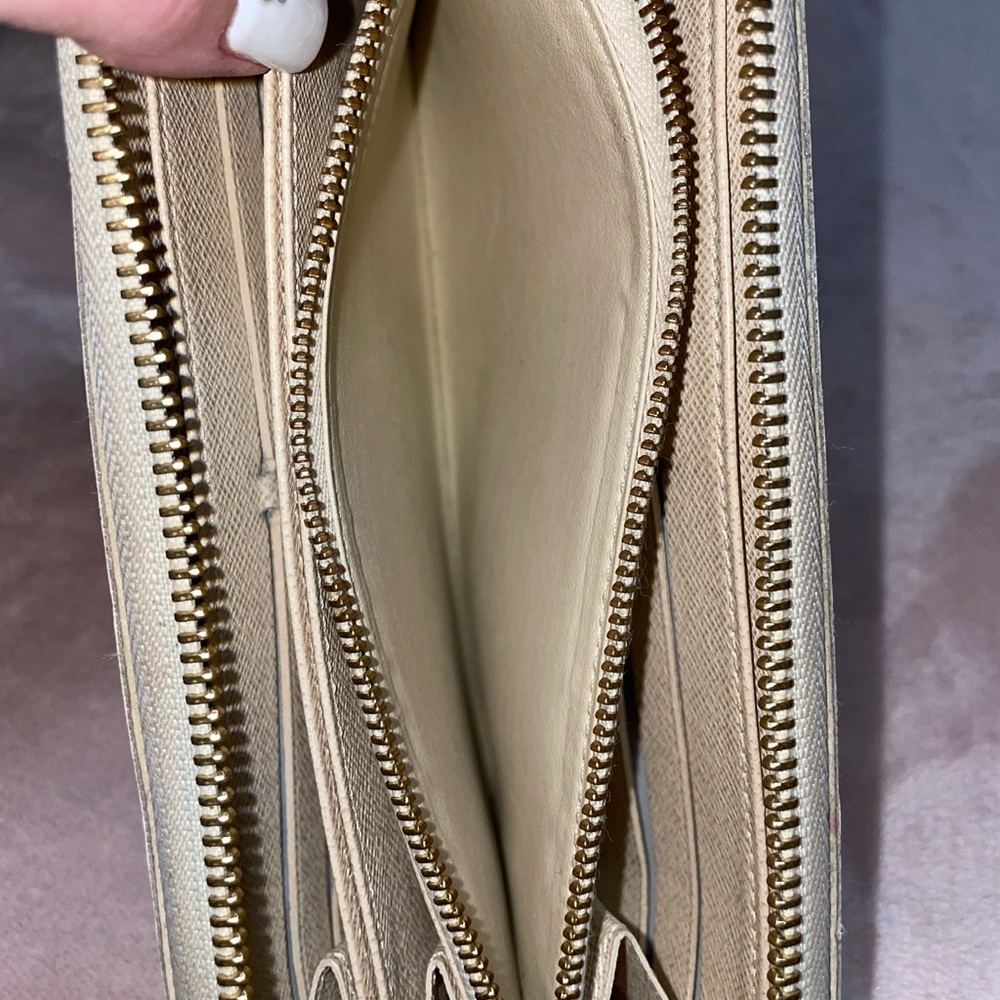 ✨Louis Vuitton Damier Zippy Wallet✨ - Picture 6 of 13